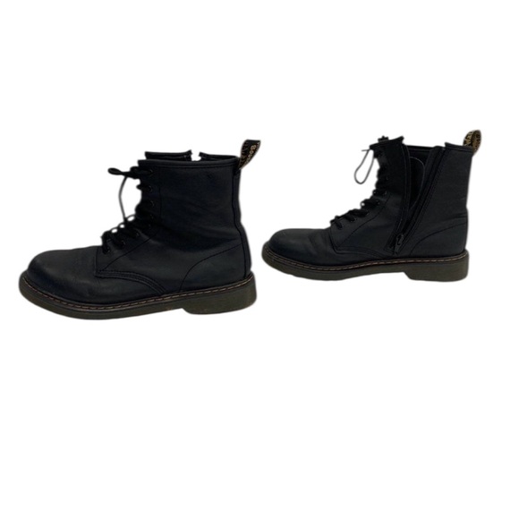 Dr. Martens Classic Black Men's Boots - Picture 6 of 6